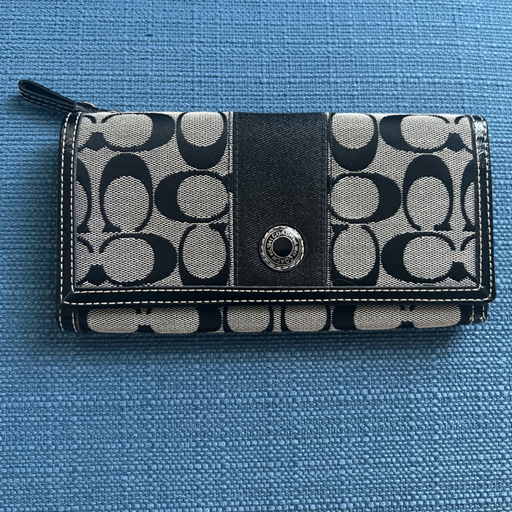 Coach wallet- excellent condition.